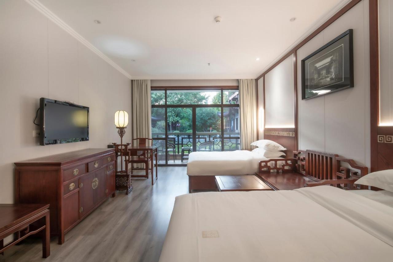 Guilin Yi Characteristic Hotel Coltd Exterior photo