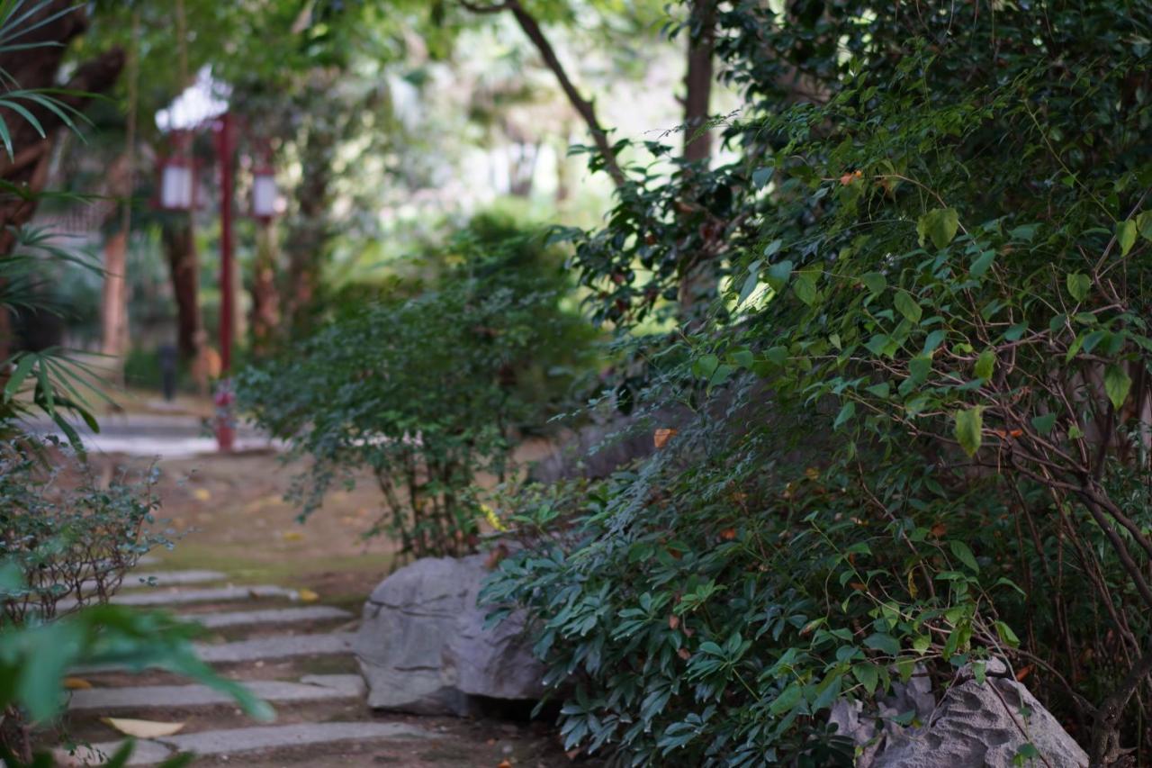 Guilin Yi Characteristic Hotel Coltd Exterior photo