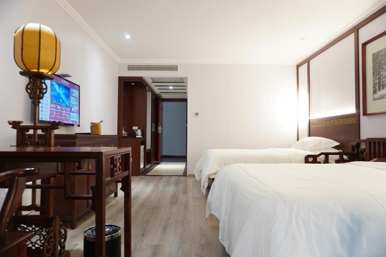 Guilin Yi Characteristic Hotel Coltd Exterior photo