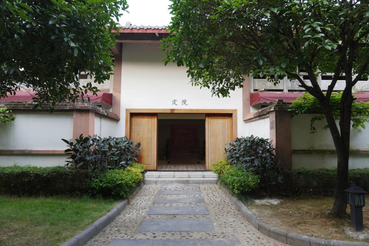 Guilin Yi Characteristic Hotel Coltd Exterior photo