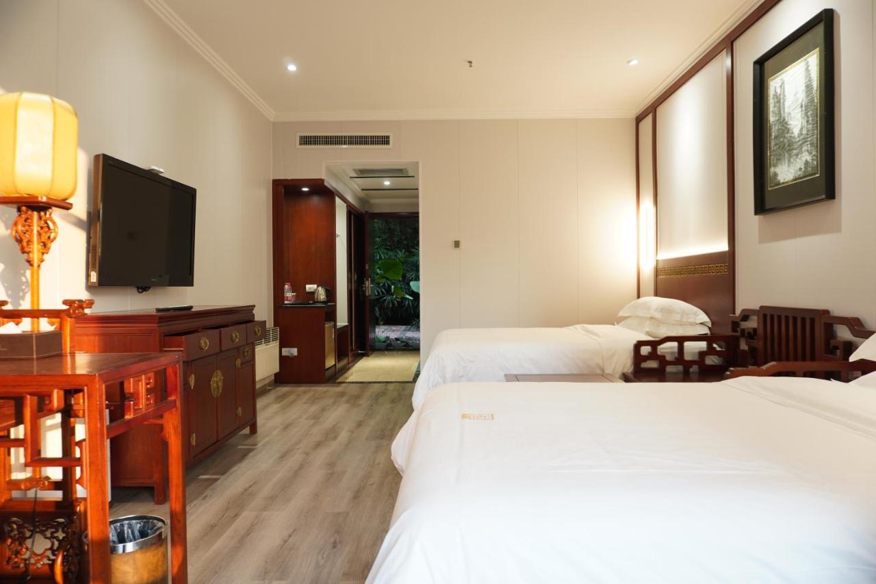 Guilin Yi Characteristic Hotel Coltd Exterior photo