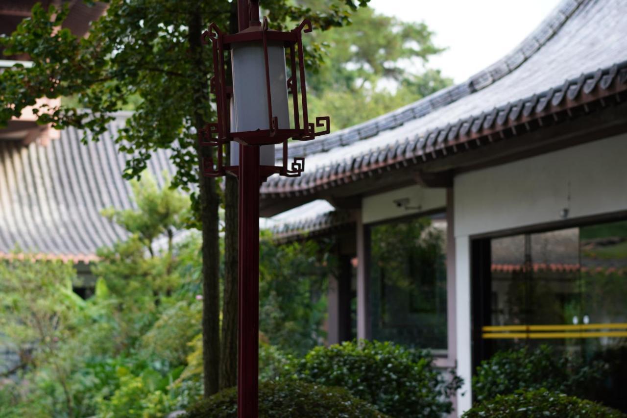 Guilin Yi Characteristic Hotel Coltd Exterior photo