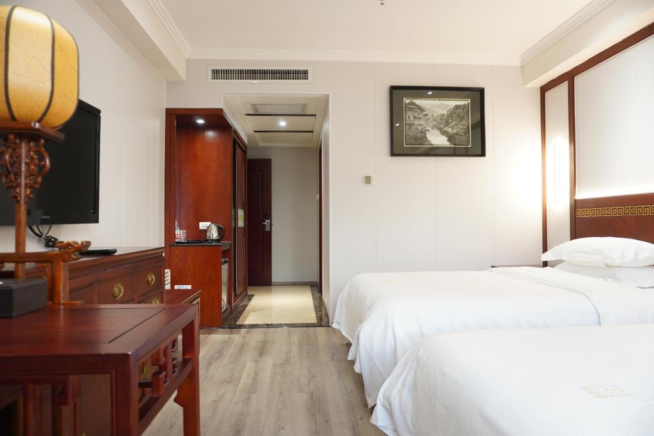 Guilin Yi Characteristic Hotel Coltd Exterior photo