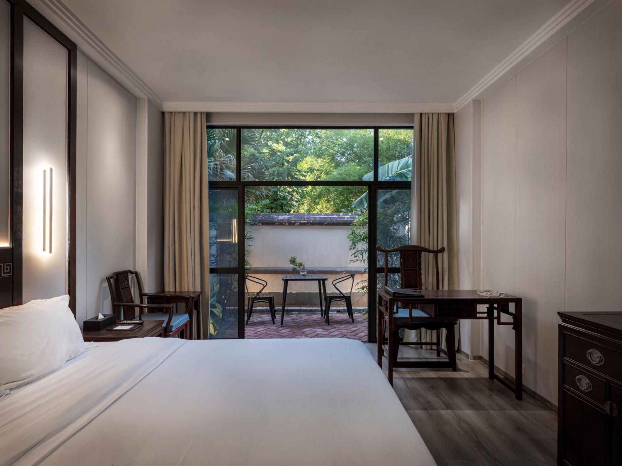 Guilin Yi Characteristic Hotel Coltd Exterior photo
